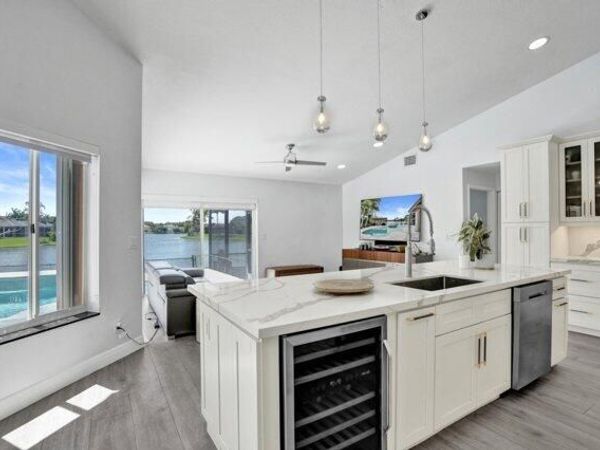 10248 SW 12th Street, Pembroke Pines, FL 33025