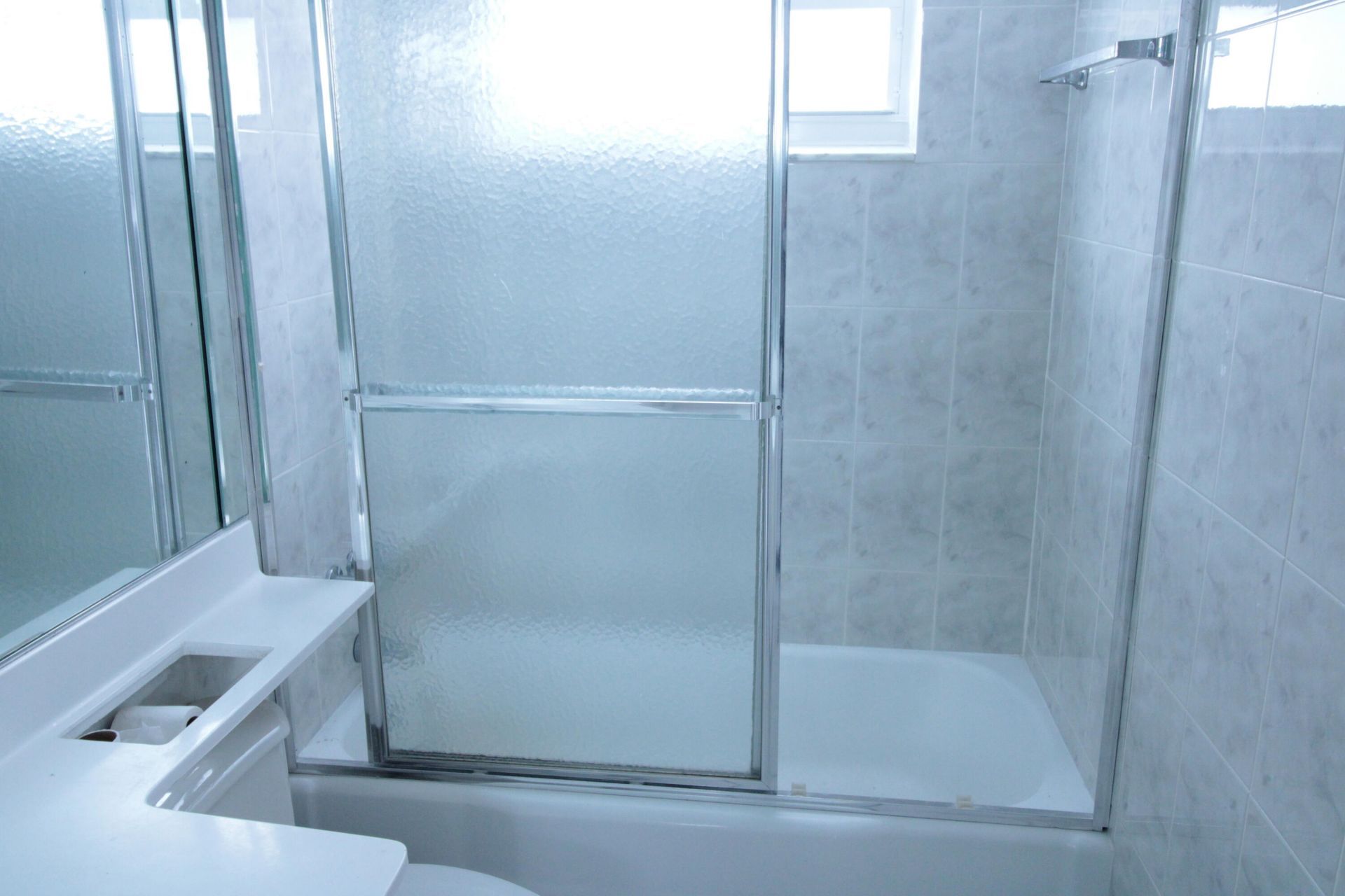 465 Paradise Isle Boulevard, Unit 110, Hallandale Beach, FL 33009 Photo