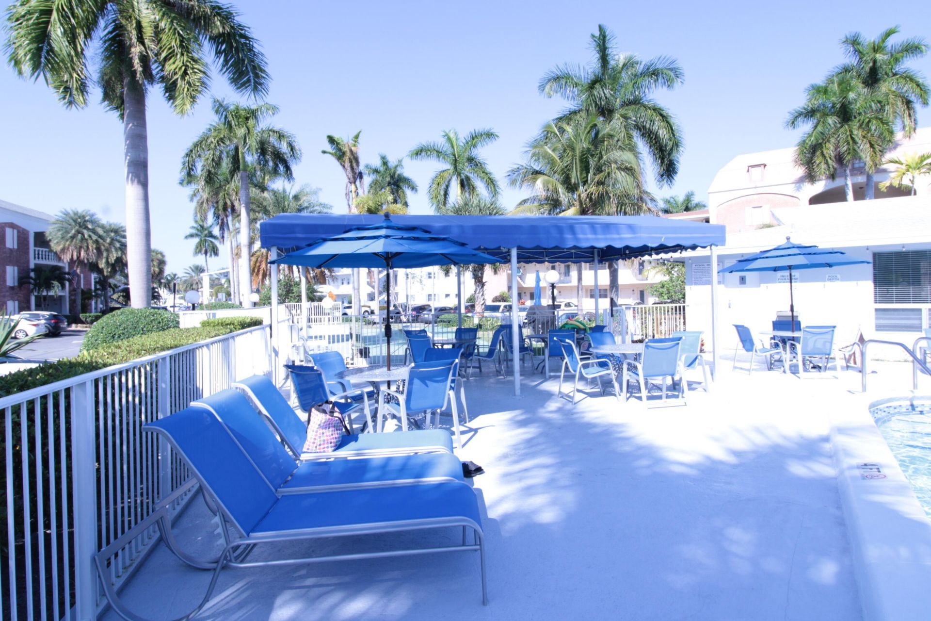 465 Paradise Isle Boulevard, Unit 110, Hallandale Beach, FL 33009 Photo