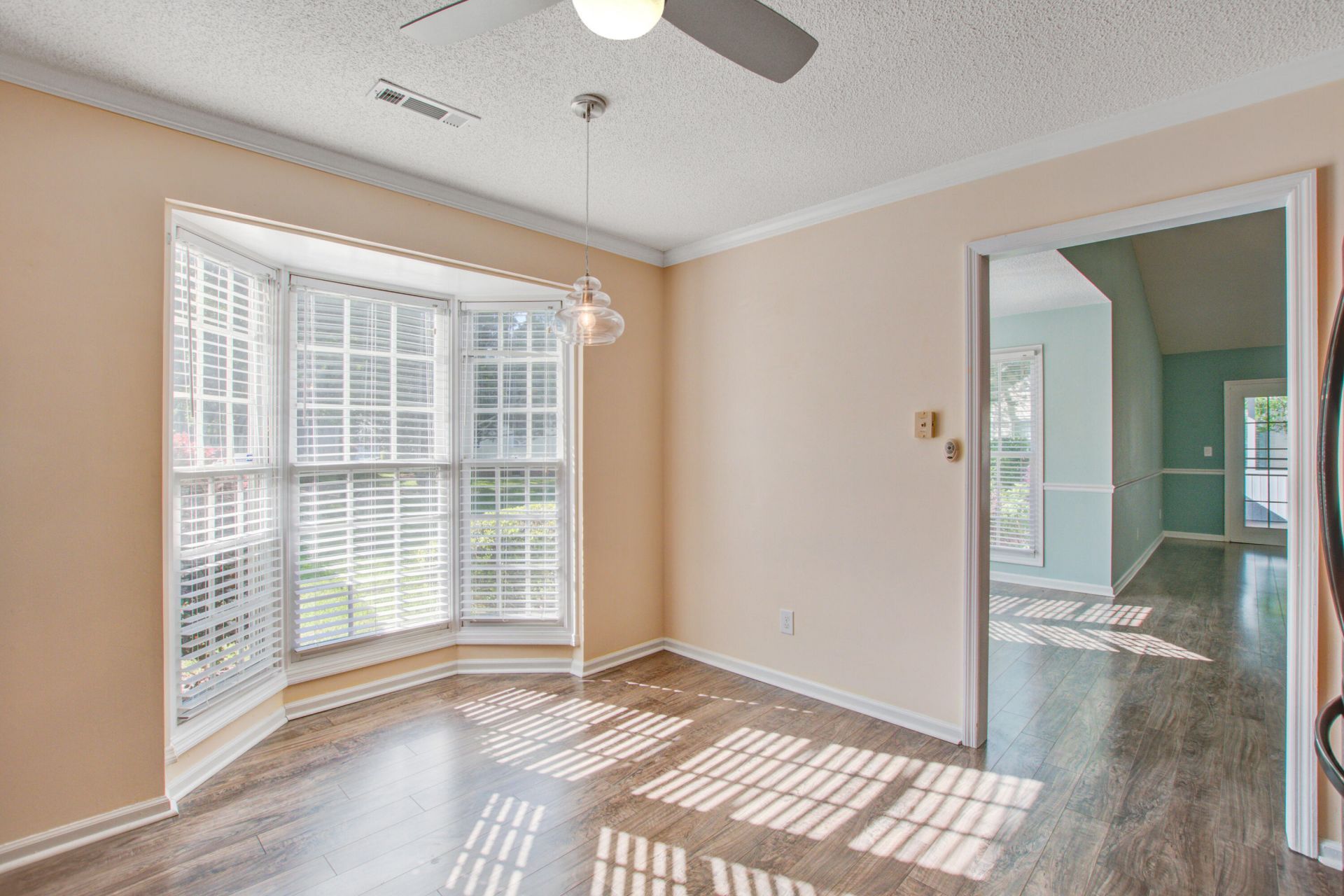 2417 Hansard Drive Photo 14