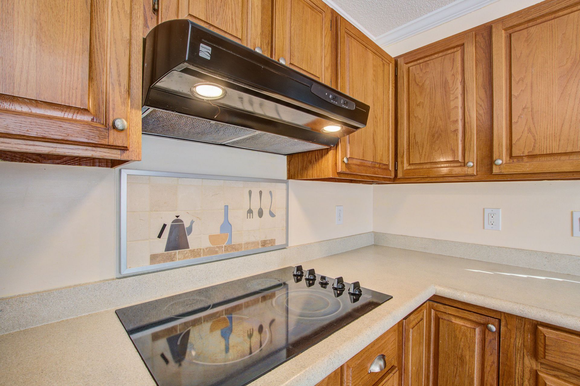 2417 Hansard Drive Photo 16