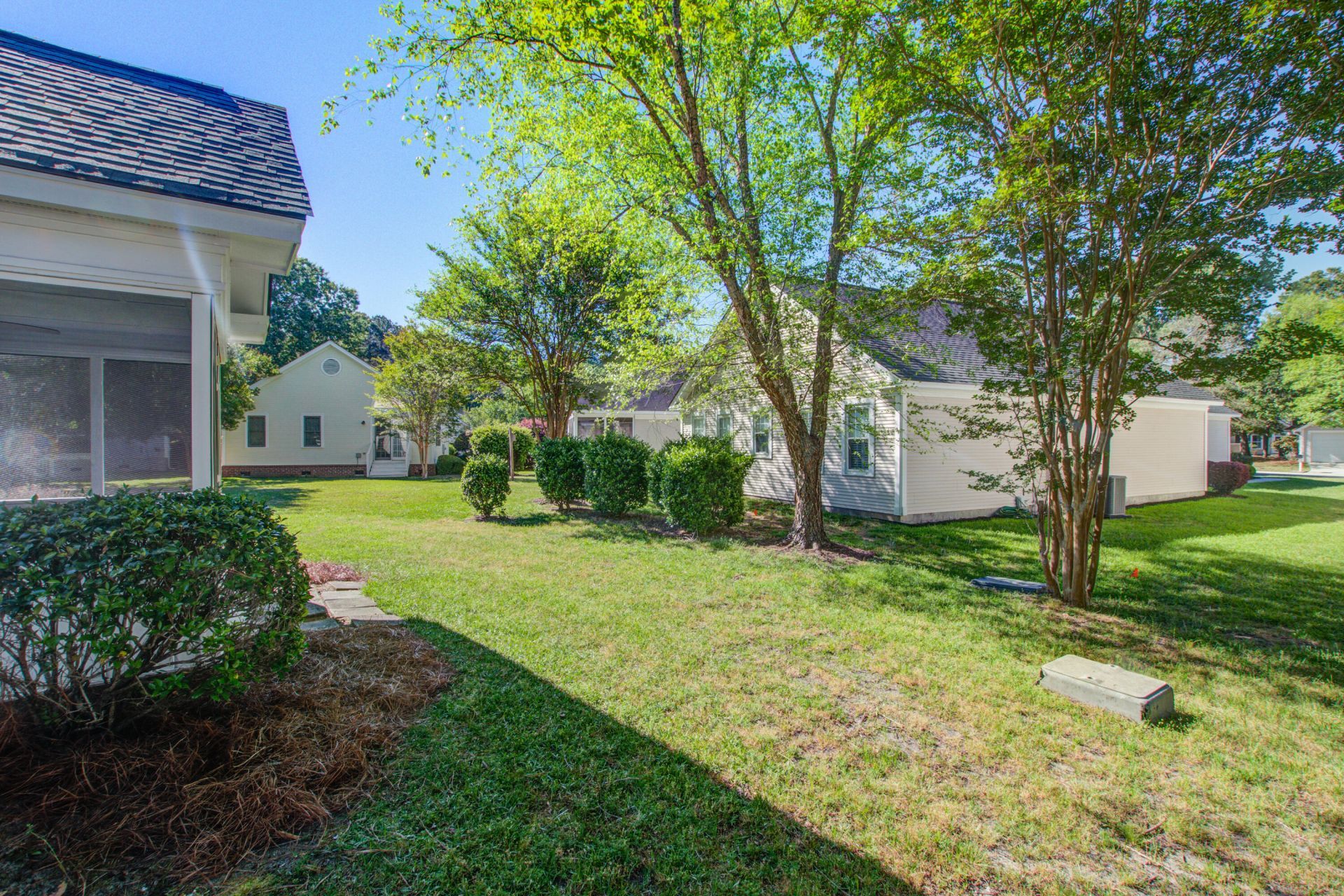 2417 Hansard Drive Photo 30