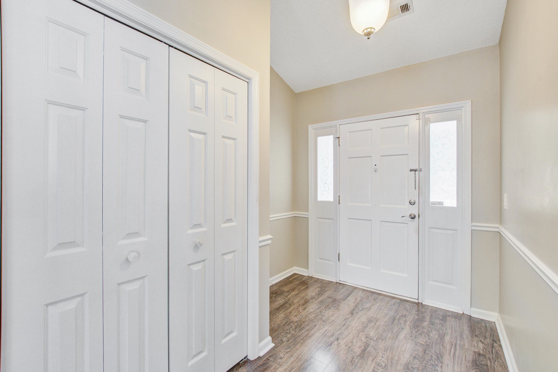 2417 Hansard Drive Photo 4