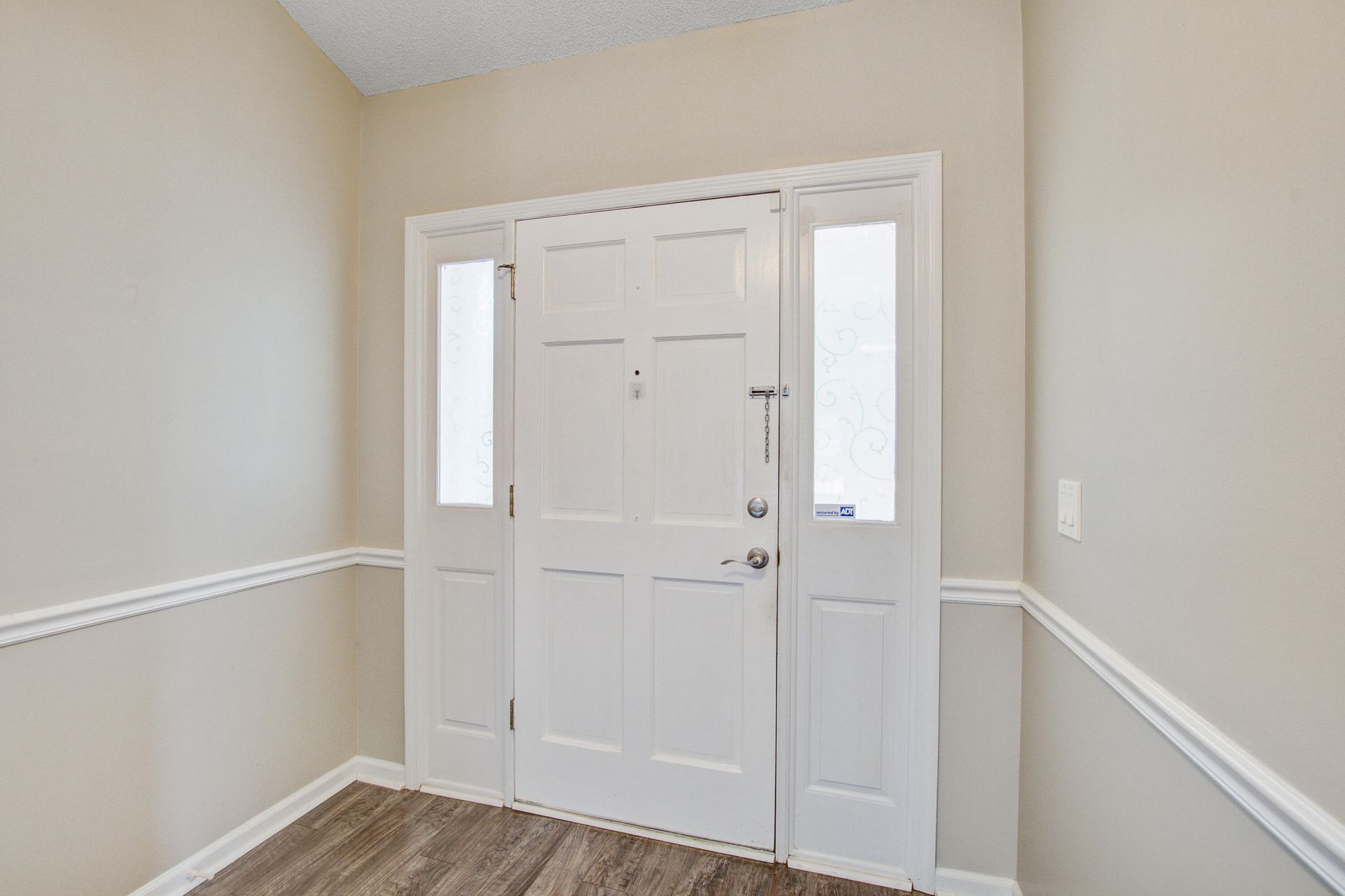 2417 Hansard Drive Photo 5