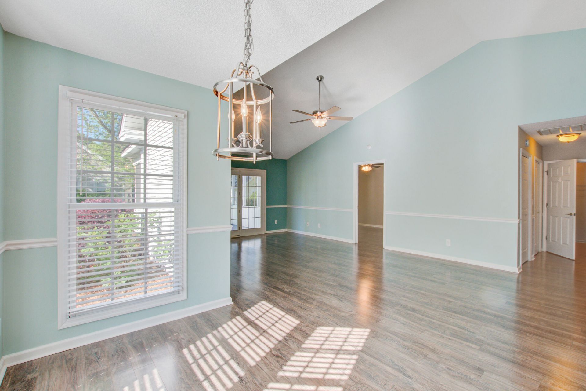 2417 Hansard Drive Photo 8