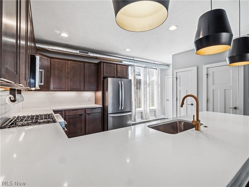 4191 Lorain Court , Cleveland, OH 44113 Photo 8