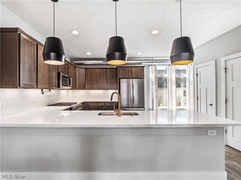 4191 Lorain Court , Cleveland, OH 44113 Photo 9