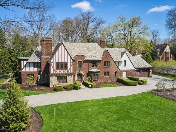 69 E Fairlawn Boulevard, Akron, OH 44313