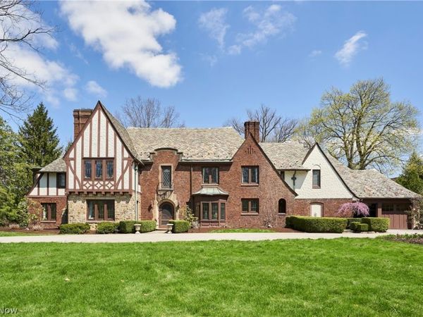 69 E Fairlawn Boulevard, Akron, OH 44313