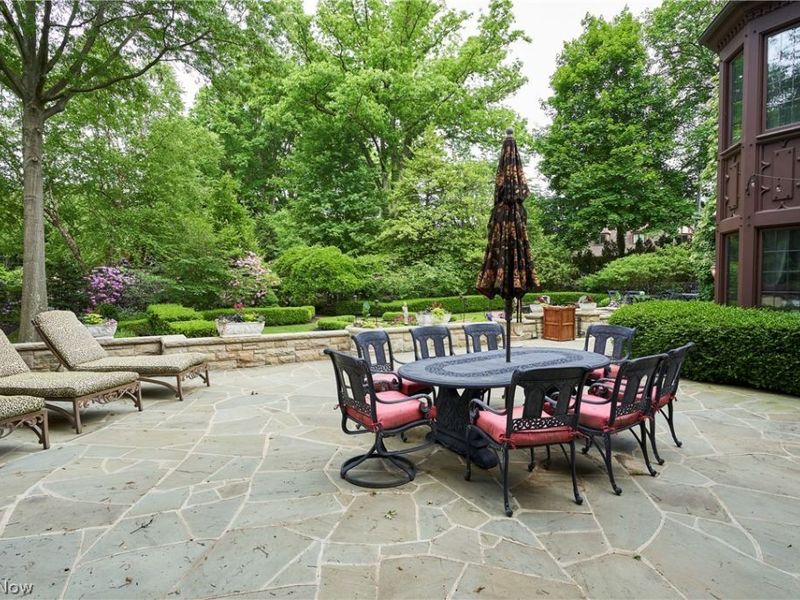 69 E Fairlawn Boulevard, Akron, OH 44313 Photo 6