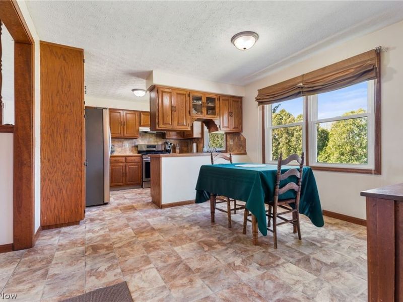 5511 Bonham Avenue NW, Canal Fulton, OH 44614 Photo 8