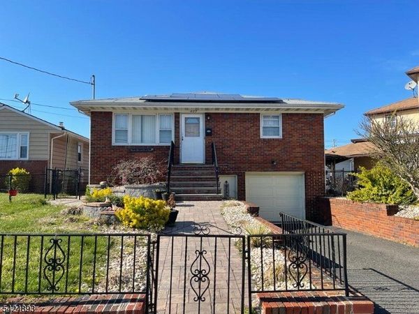 405 Redcliffe St, Elizabeth, NJ 07206