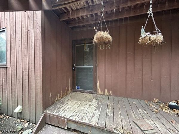 9 Village Way, Vernon, NJ 07462