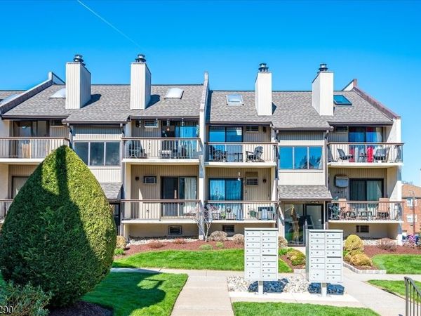 302 Hackensack St, Wood-Ridge, NJ 07073