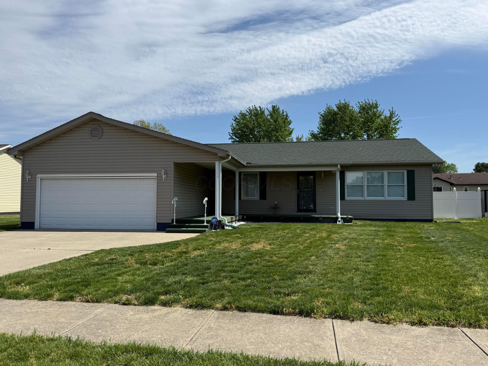 216 Westwood Drive, Circleville, OH 43113 Main Photo