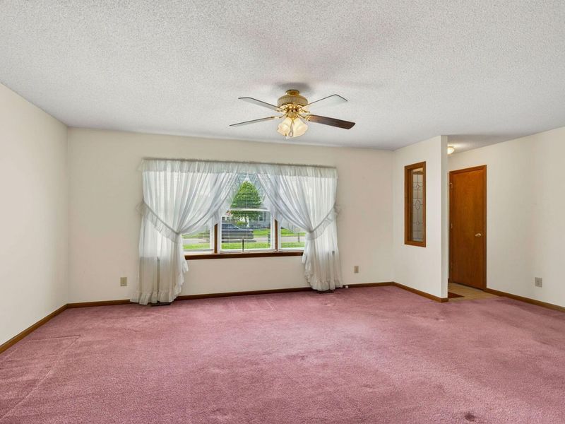 216 Westwood Drive, Circleville, OH 43113 Photo 11