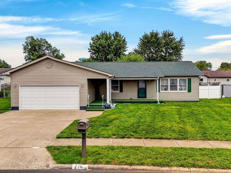 216 Westwood Drive, Circleville, OH 43113 Photo 3