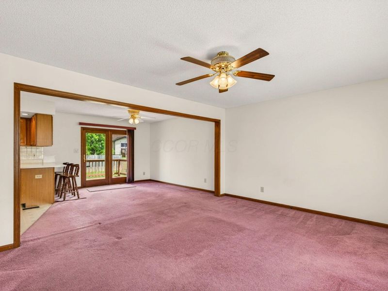 216 Westwood Drive, Circleville, OH 43113 Photo 5