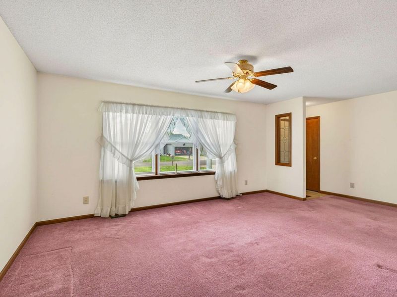 216 Westwood Drive, Circleville, OH 43113 Photo 7