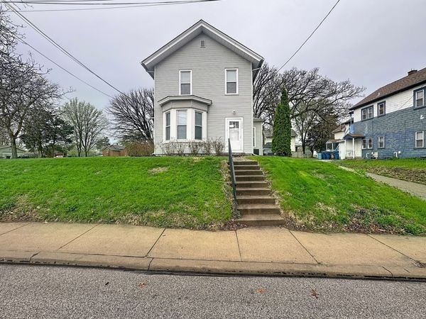1206 Bridge Avenue , Davenport, IA 52803
