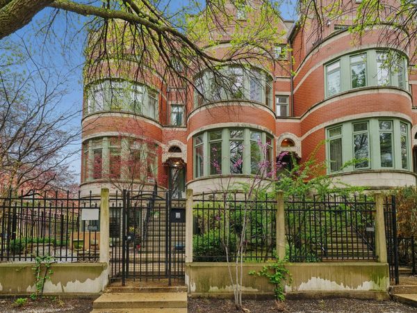 1401 S Indiana Avenue , Chicago, IL 60605