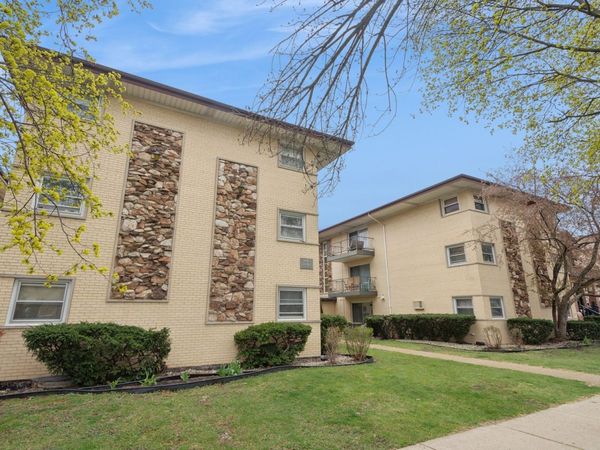 4229 N Kedvale Avenue , Unit 3B, Chicago, IL 60641