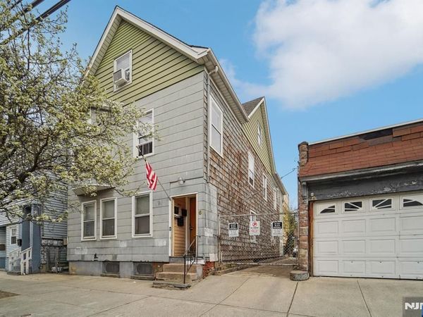 6 4th Street, PASSAIC, NJ 07055
