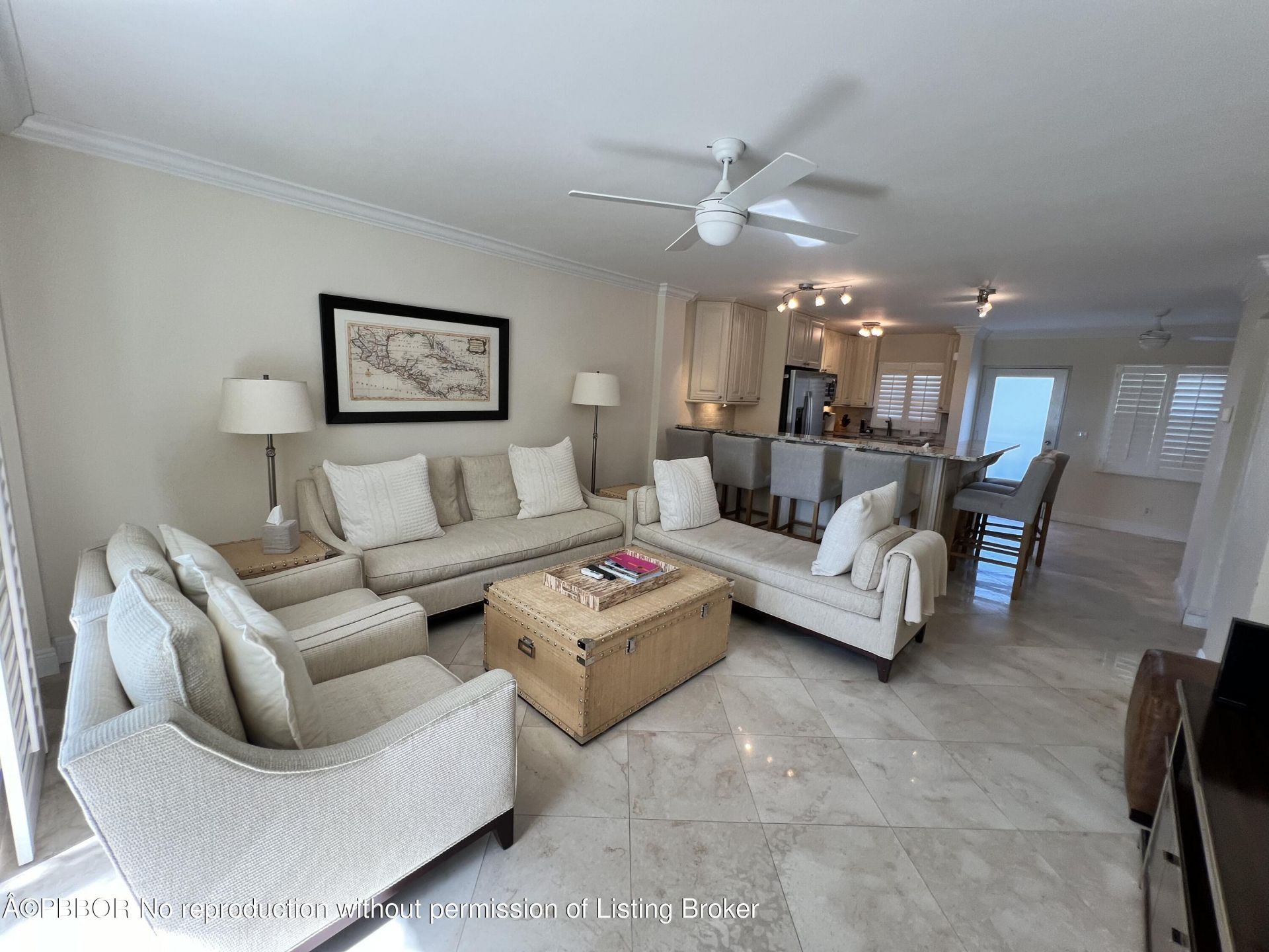 139 Sunrise Avenue, Unit 202, Palm Beach, FL 33480 Photo