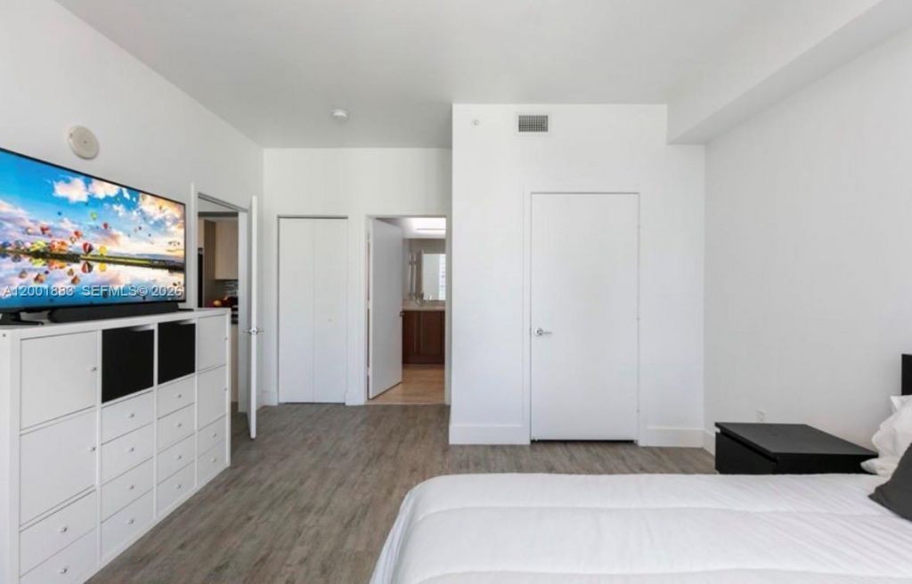 1111 SW 1st Ave, Unit 3222-N, Miami, FL 33130 Photo
