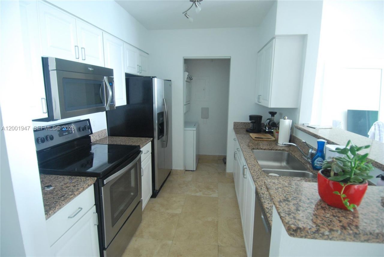 90 Alton Rd, Unit 2606, Miami Beach, FL 33139 Photo