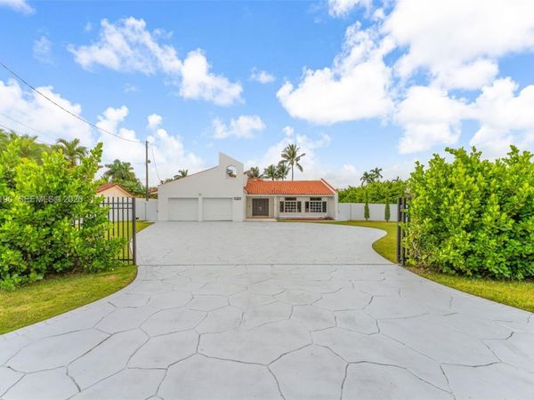 11350 SW 30th St, Miami, FL 33165