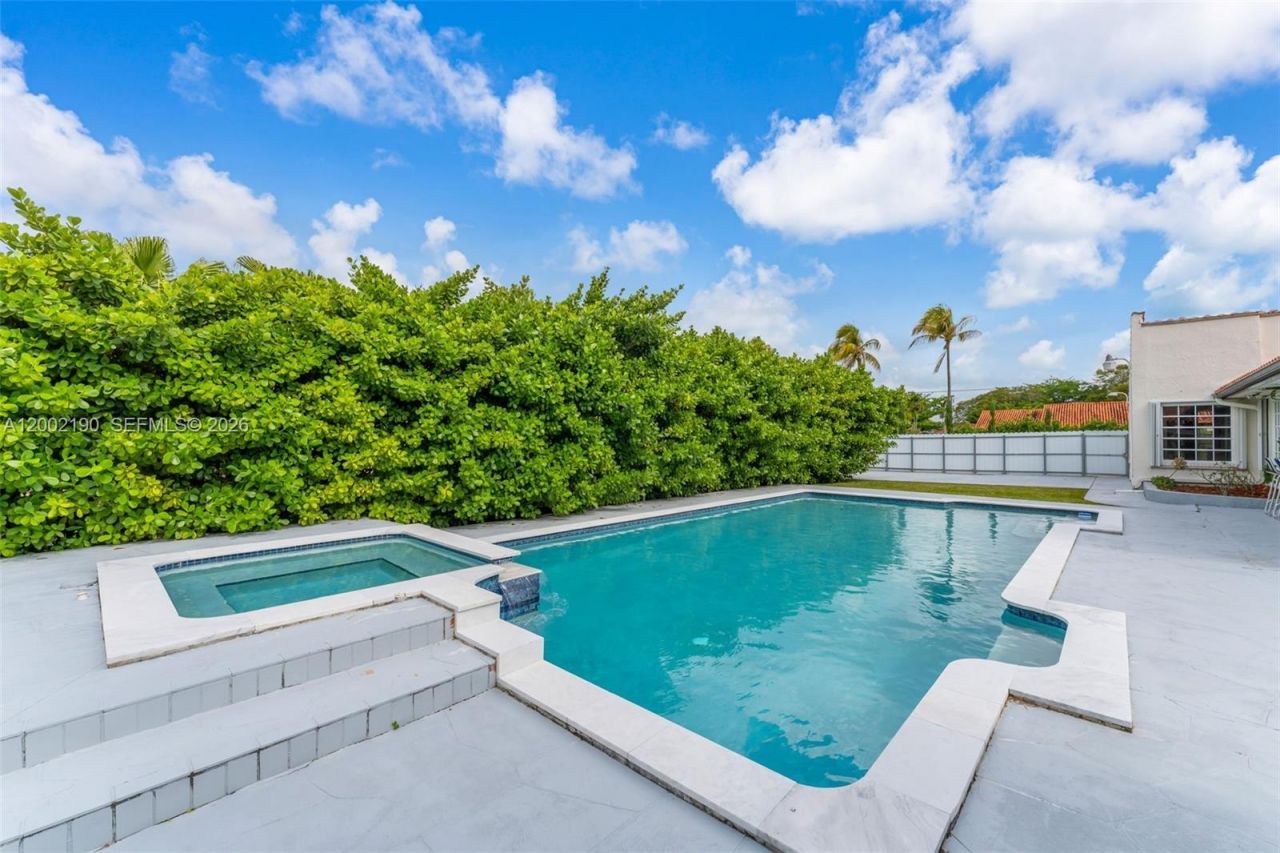 11350 SW 30th St , Miami, FL 33165 Photo