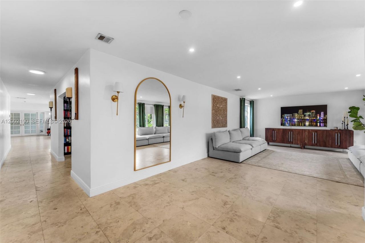 11350 SW 30th St , Miami, FL 33165 Photo