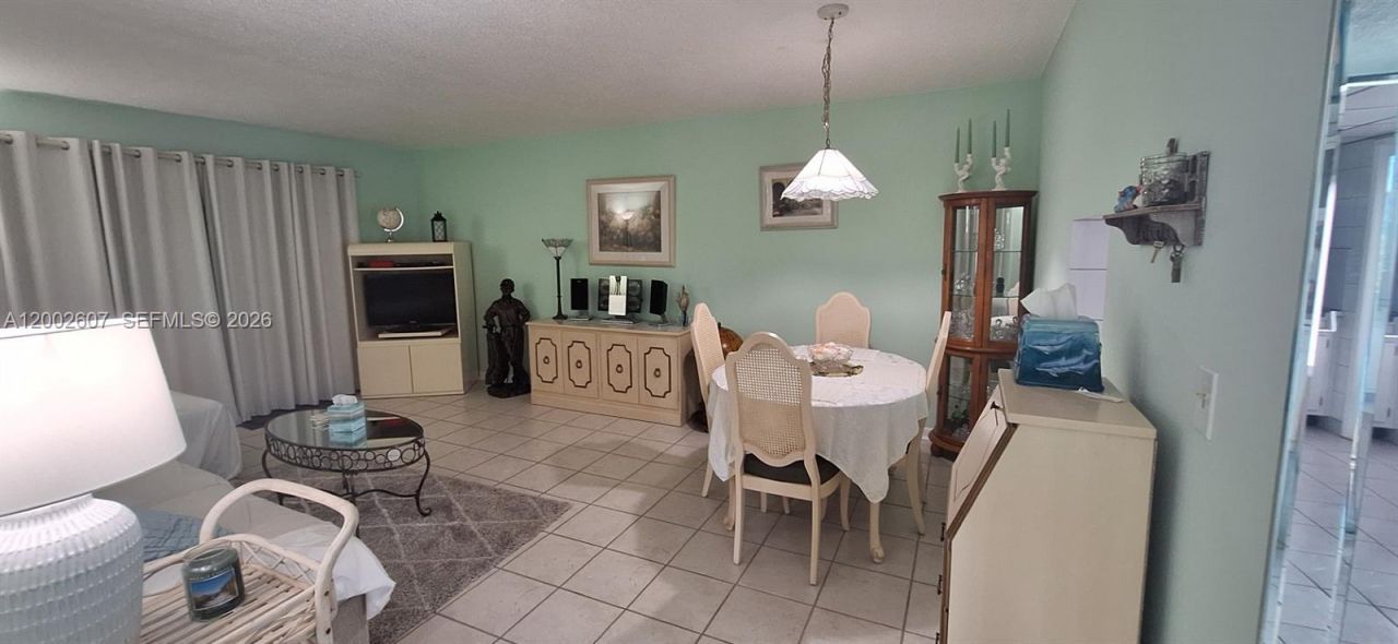 700 NE 14th Ave, Unit 407, Hallandale Beach, FL 33009 Photo