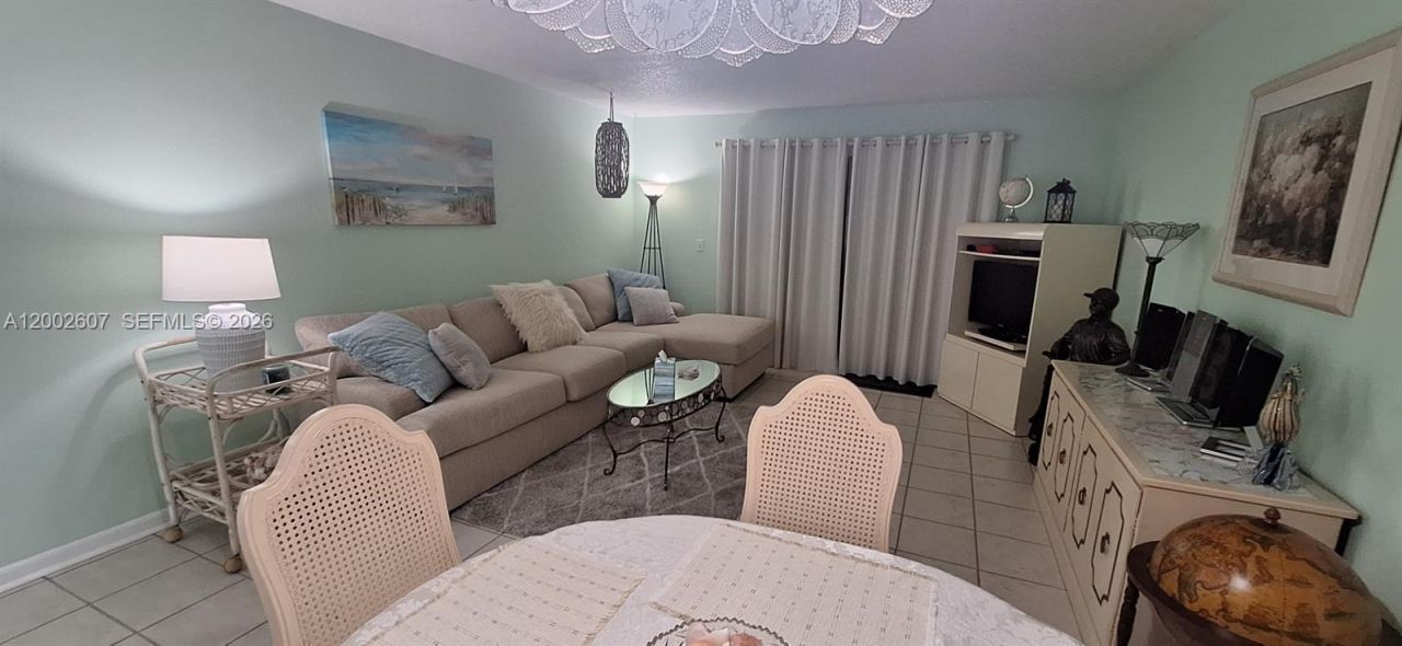 700 NE 14th Ave, Unit 407, Hallandale Beach, FL 33009 Photo