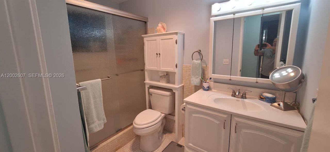 700 NE 14th Ave, Unit 407, Hallandale Beach, FL 33009 Photo