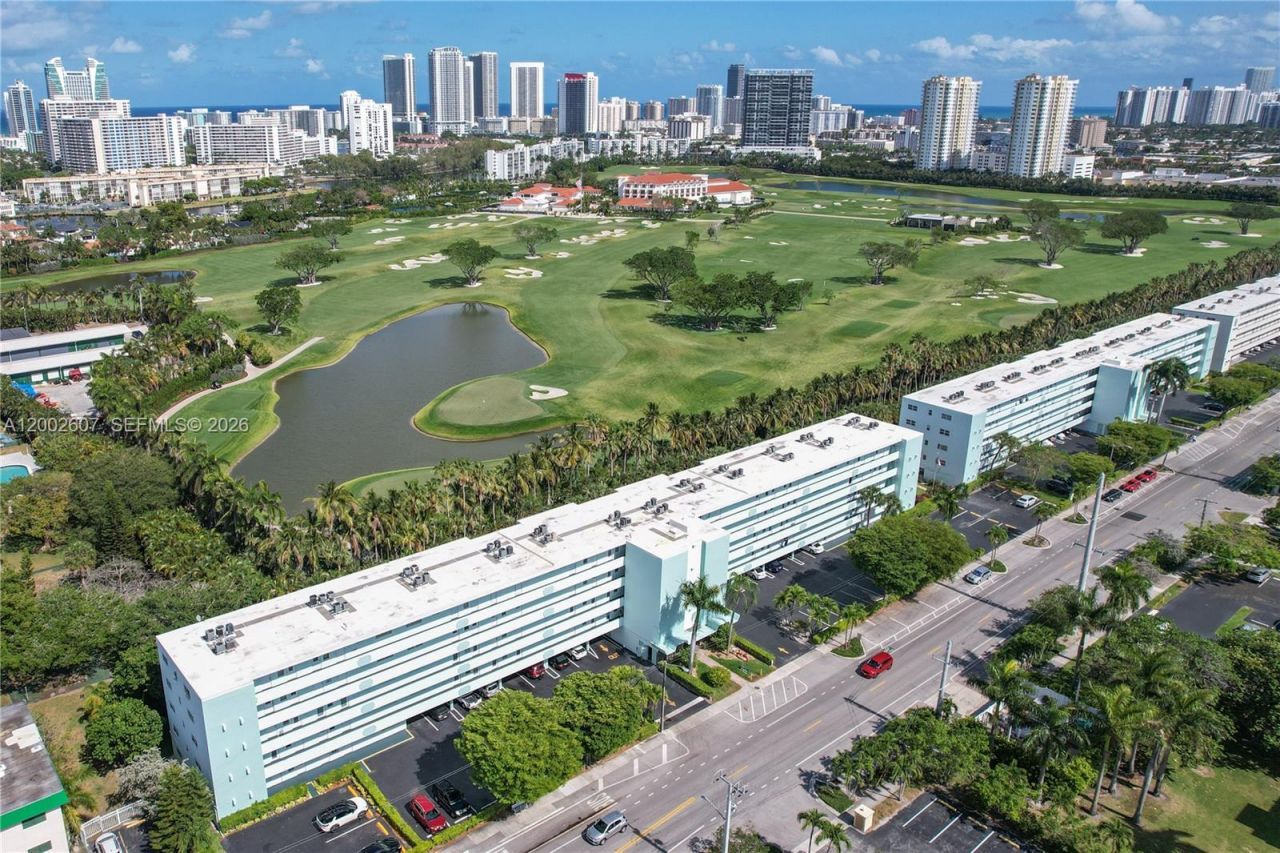 700 NE 14th Ave, Unit 407, Hallandale Beach, FL 33009 Photo
