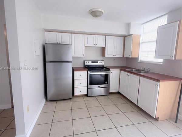 5966 SW 68th St, Unit 109, Miami, FL 33143