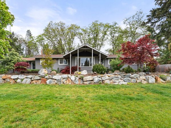 198 Hessar Street, Grants Pass, OR 97527