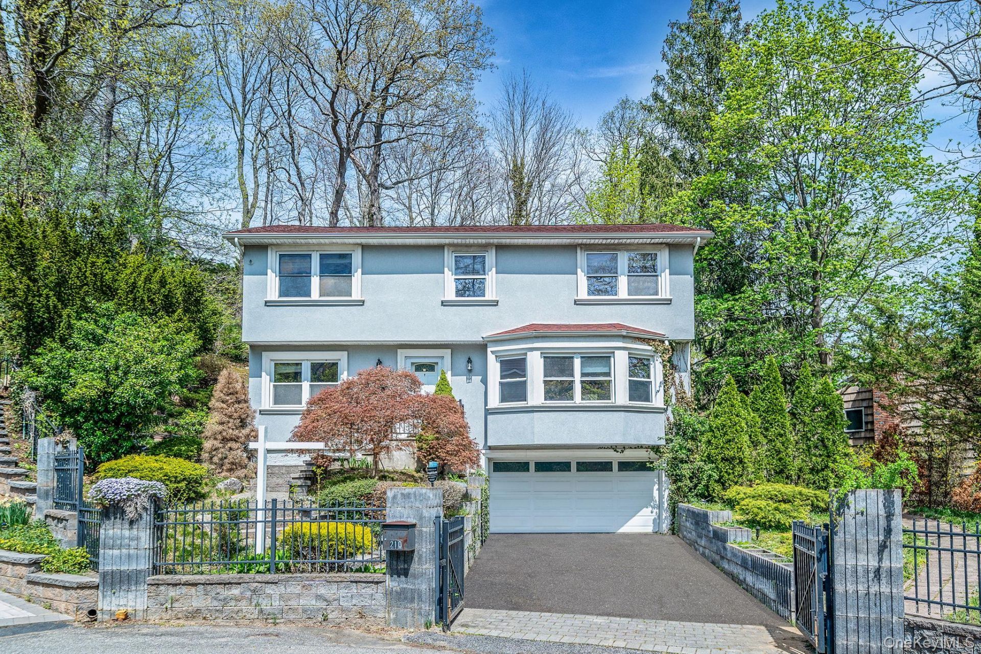 210 Mill Dam Court, Centerport, NY 11721 Main Photo