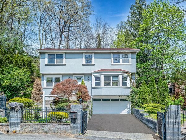 210 Mill Dam Court, Centerport, NY 11721