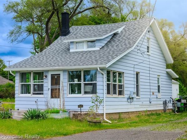 1815 E Lake Drive , Novi, MI 48377