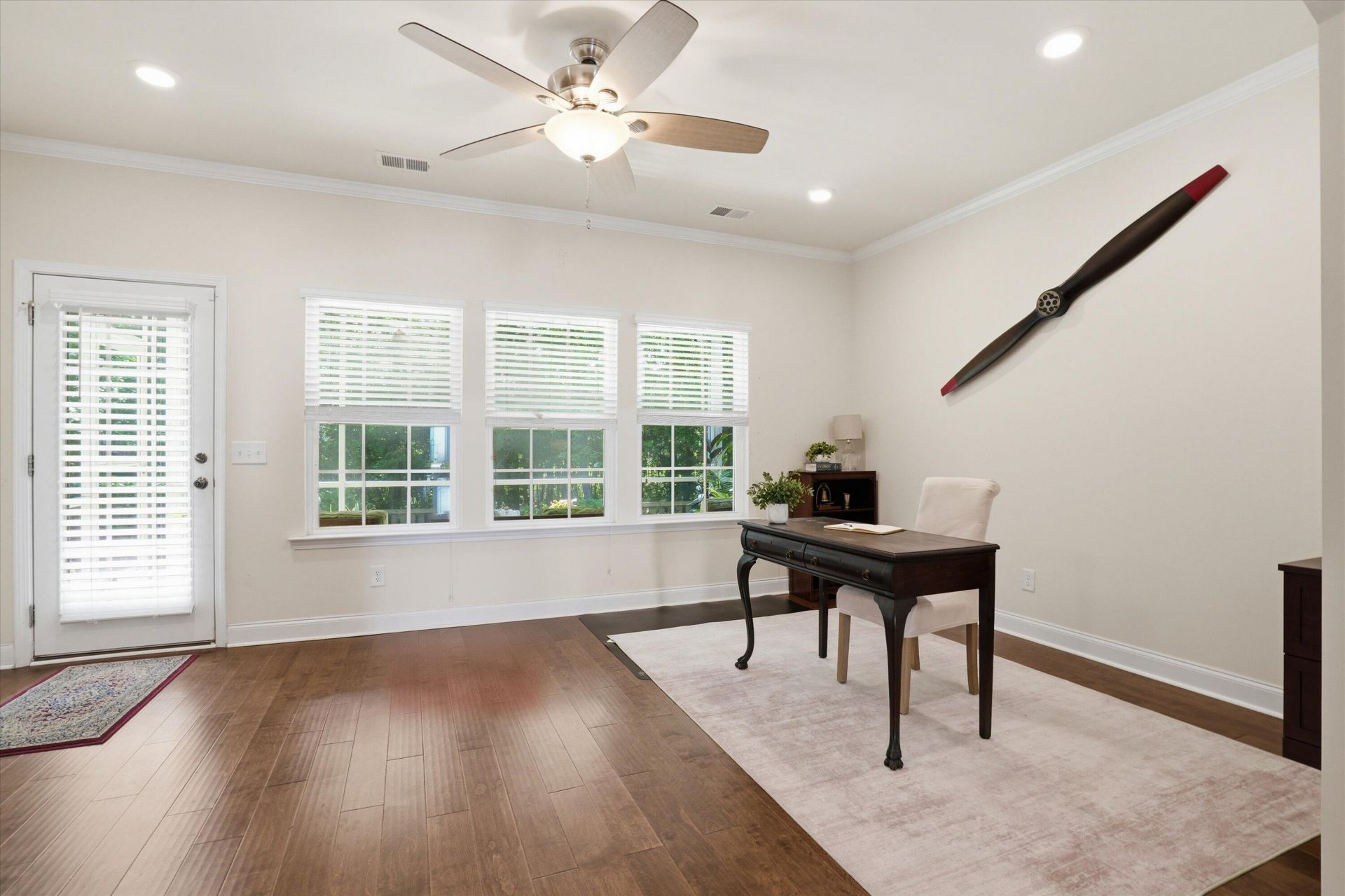 9712 Table Mountain Lane Photo 10