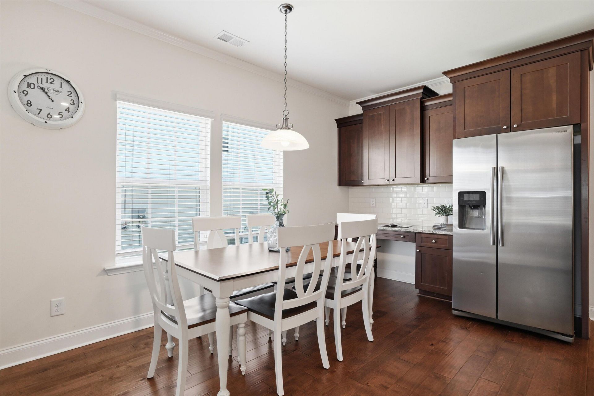 9712 Table Mountain Lane Photo 7