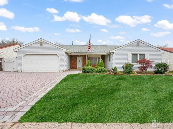 41 Rodak Circle, Edison, NJ 08817