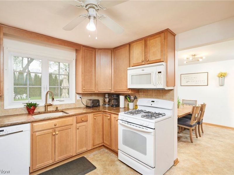 5008 Laddie Drive, New Franklin, OH 44319 Photo 7