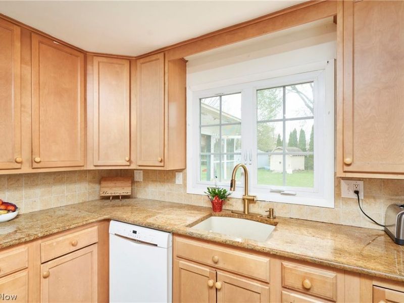 5008 Laddie Drive, New Franklin, OH 44319 Photo 8