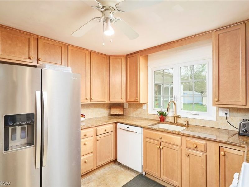 5008 Laddie Drive, New Franklin, OH 44319 Photo 9