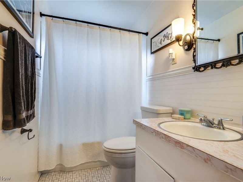 144 Perry Drive NW, Canton, OH 44708 Photo 15