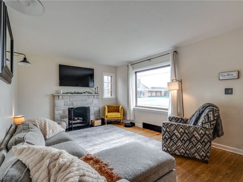 144 Perry Drive NW, Canton, OH 44708 Photo 6